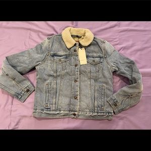 Levi's. ORIGINAL SHERPA TRUCKER JACKET